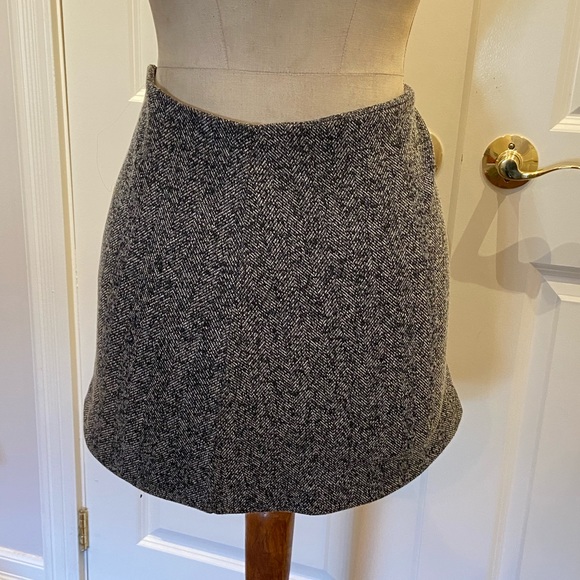 Fall mini skirt - Picture 1 of 3